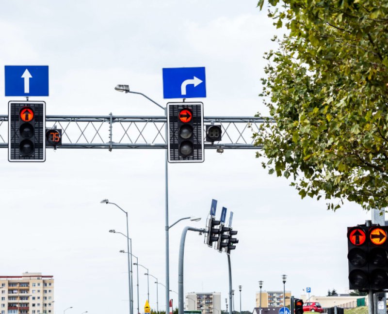 Zdjęcie Konstrukcje  pod sygnalizację świetlną – właściwości